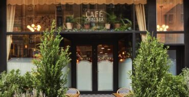 Cafe Chelsea exterior